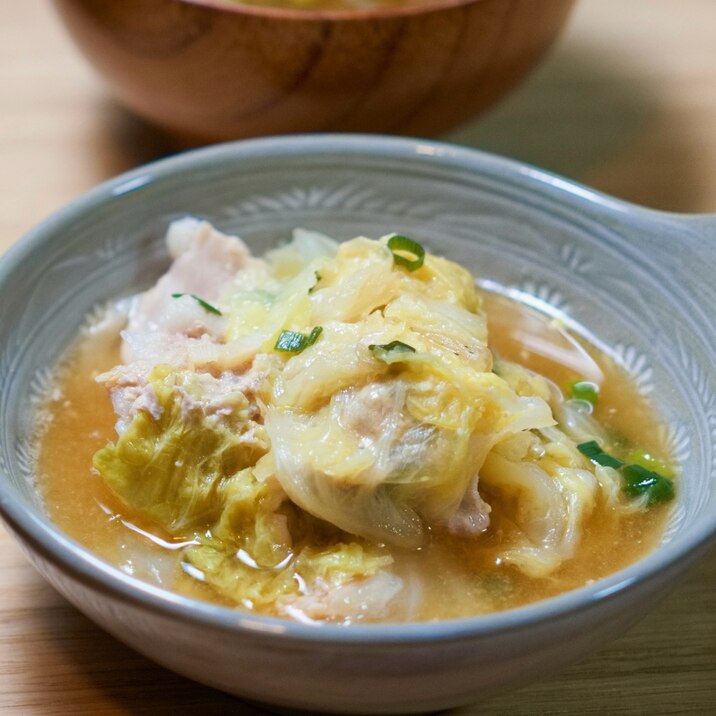 シンプル!豚肉と白菜のにんにくみそ鍋【和食・主菜】
